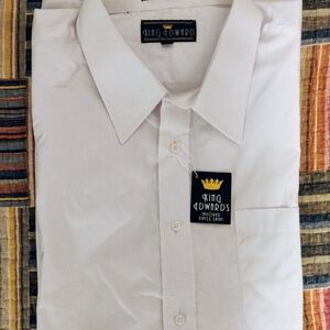 Classic White Dress Shirt with Textured Fabric and Pointed Collar